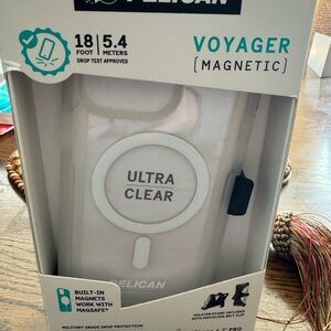 Pelican Voyager Magnetic Phone Case - Clear